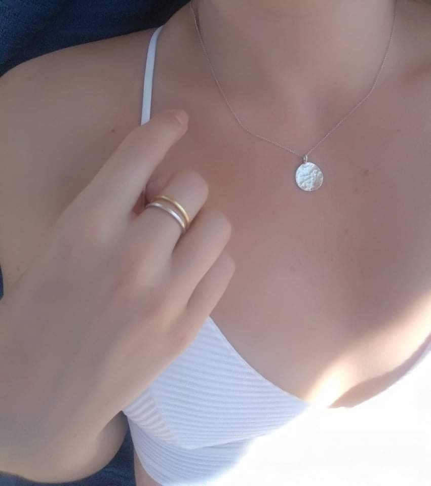 Ηammered Round Silver Necklace