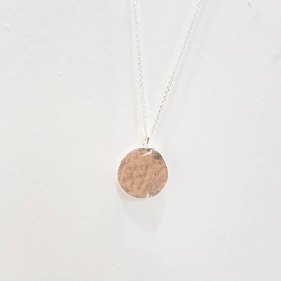 Ηammered Round Silver Necklace
