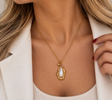 Lustre Pearl Drop – Ατσάλινο Κολιέ