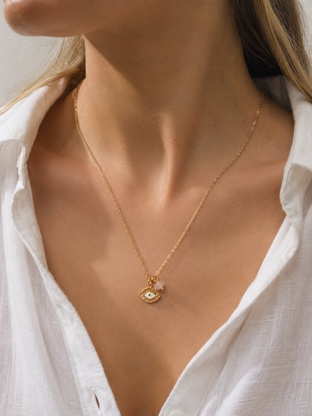 Golden Eye Necklace – Ατσάλινο Κολιέ με Στοιχείο Μάτι & Ροζ Χαλαζία
